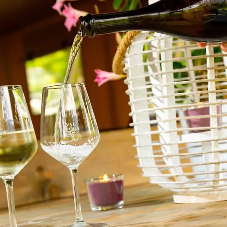 Holidays - Al Di Luxe tent